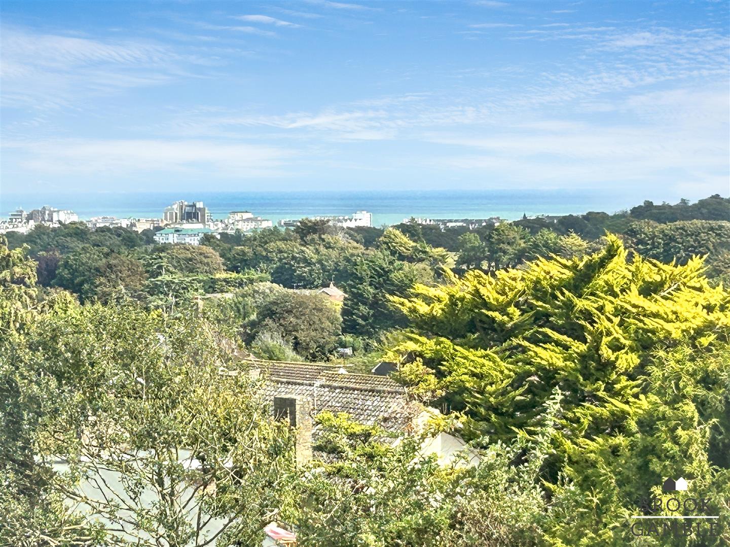 4 Bedroom Chalet - Detached. Pashley Road in Eastbourne,  10